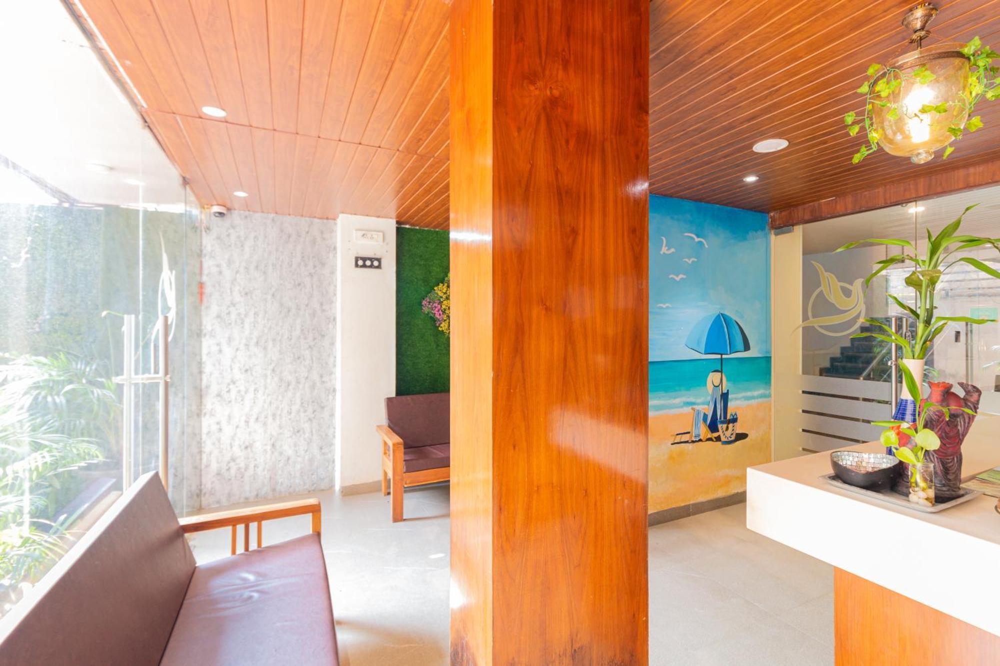 Hotel Celestiial , Candolim Bagian luar foto