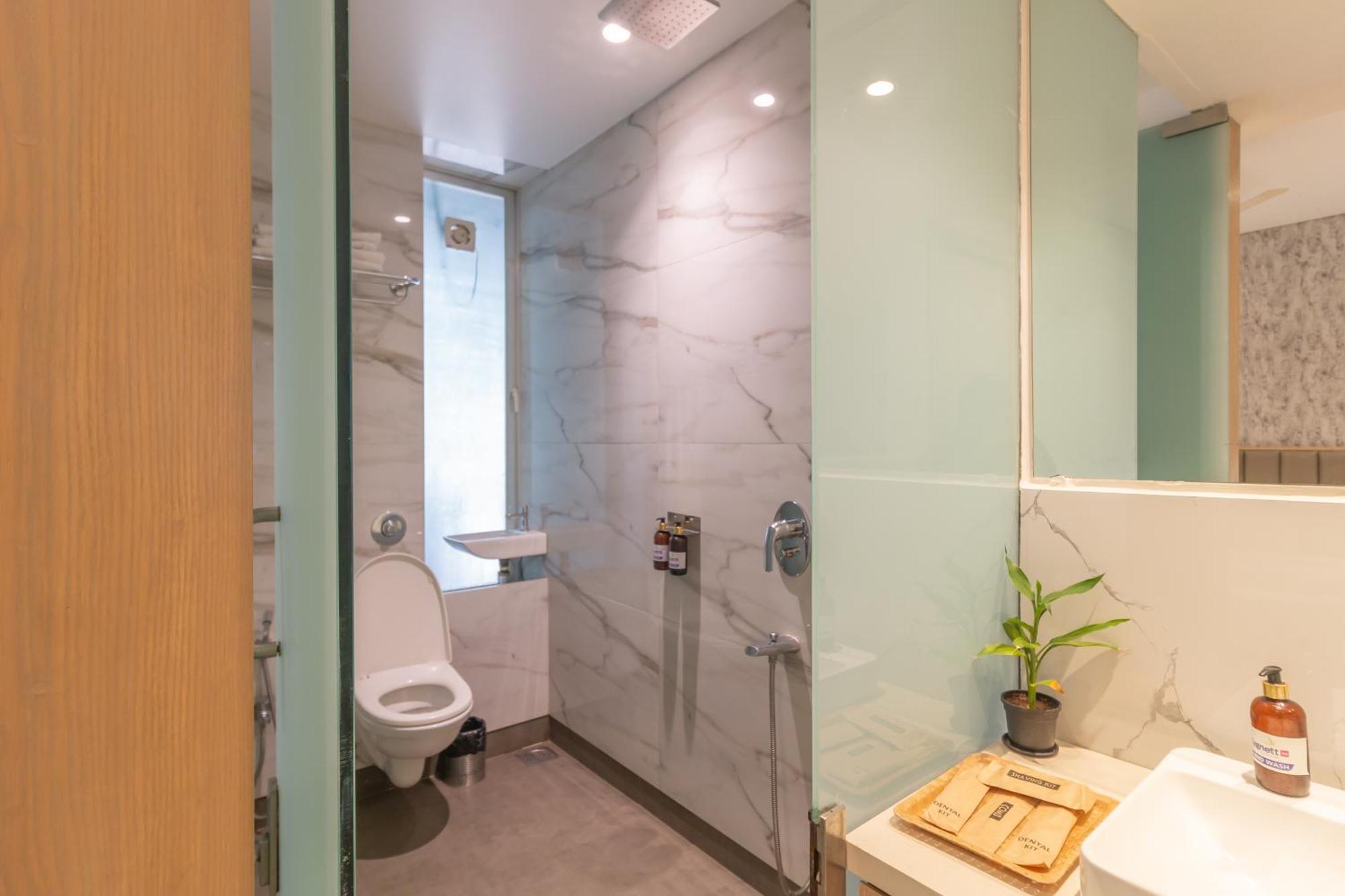 Hotel Celestiial , Candolim Bagian luar foto