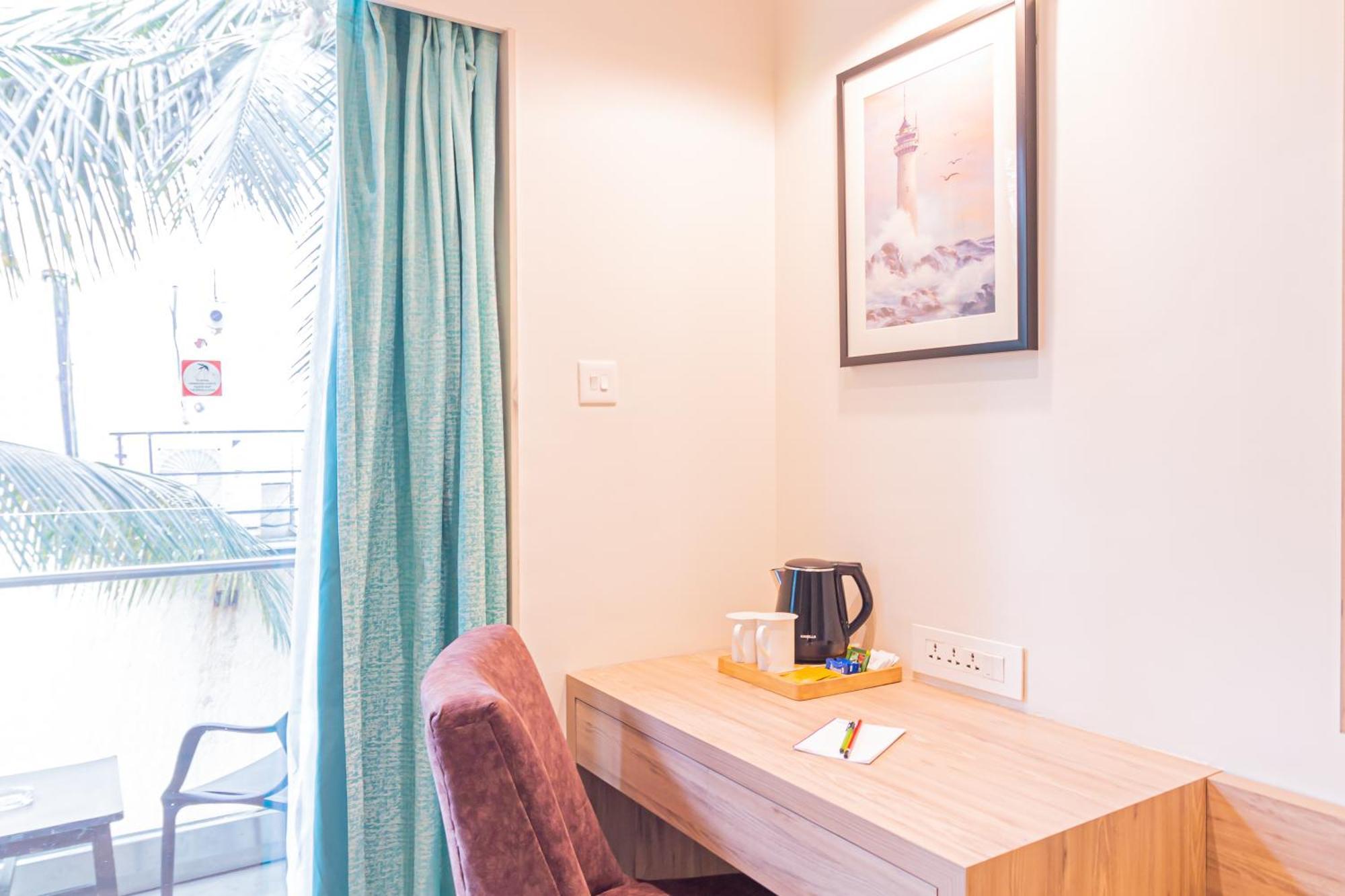 Hotel Celestiial , Candolim Bagian luar foto