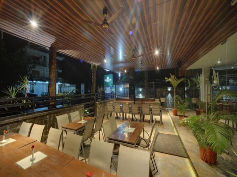 Hotel Celestiial , Candolim Bagian luar foto
