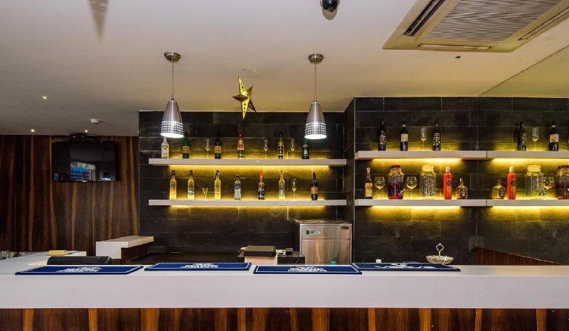 Hotel Celestiial , Candolim Bagian luar foto