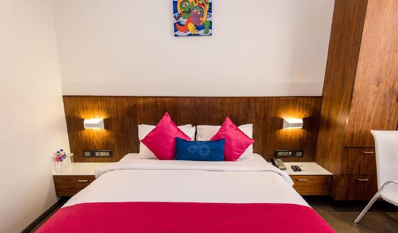 Hotel Celestiial , Candolim Bagian luar foto