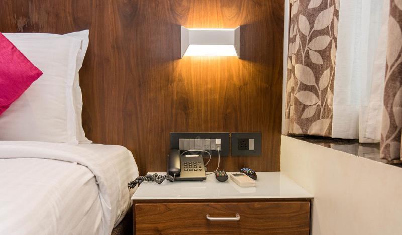 Hotel Celestiial , Candolim Bagian luar foto